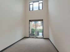 南岸区 荣盛华府合院别墅 3+1户型周边生活配套完善