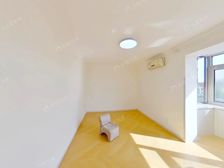 天坛地铁100米,龙体体育馆,高楼层采光好