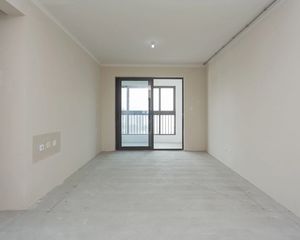 中间楼栋好楼层精装边户业主诚心出售