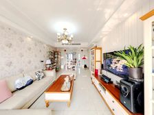 洋房边套精装自住,家具家电保养好,小区成熟交通便利