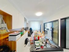 复旦书包,近3年的精装修可拎包入住,诚意出售随时签字,无抵押