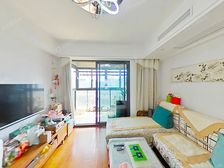 绿地香缇3室2厅2卫双阳台南北通飞机带翅膀电梯高层满五年税少