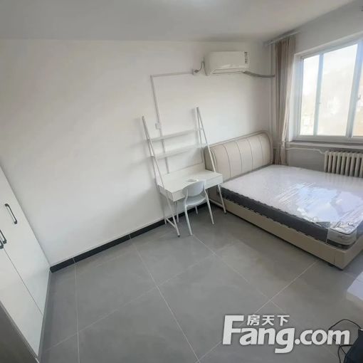 马连洼兰园 3室1卫1厅 85平精装修 1600元/月