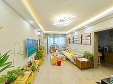 动迁商品房,飞机户型,婚房装修30万拎包入住,楼层好,位置佳