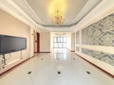 新出房源!星湾三房两卫!前排看湖景,满五年全天采光