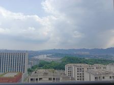 龙湖天街旁 五房三卫大平层 楼下轻轨