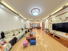 新出 首创国际 1楼1楼 精装5室 带50平院 诚心卖随时看