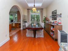 独栋别墅,小区景观位置,带车库,地中海风格