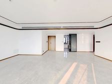 宝龙一城4室2厅南