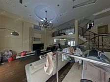 环境优美,近商圈,居家装修,采光充足,一楼送花园,联排别墅