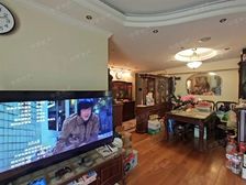 双轨交交汇,全明三房,带车位,一梯两户,满五名下只一套,税少