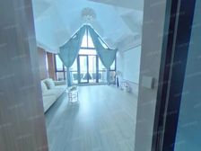 东港海昌东方水城一期中心位置使用面积1200平 门脸大气