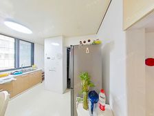 南北通两房 朝南带露台 干净整洁 采光好 诚意出售 欢迎咨询