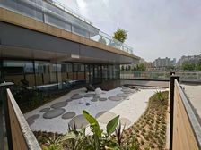 带超大楼台 全新装修含税出租 4加20人 自控 采光好随时看