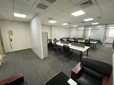 姑苏 双口 精装带隔断配家具 落地窗 配共享会议室