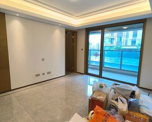 此房中庭位置,楼层好,精装不靠马路,采光无遮挡