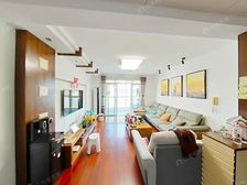 电梯高区 楼KING 带两卫不打挤 房东诚意卖