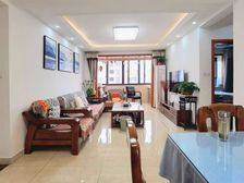 在寂静中品味,在喧闹中生活,此房深情并茂!!