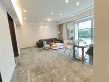 东部新城 5号线地铁口花园大平层3房2厅2卫