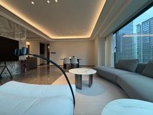 启元一期精装大平层,家具家电齐全,拧包入住。中高楼层视野好