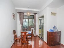 新上架,中位中间楼层,空间大,急卖了,房东新房已定,送车位