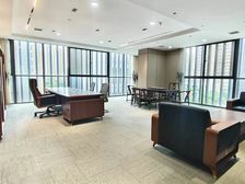 独立整层 精装全配 超大老总室 空调自控 7间办公室 随时看