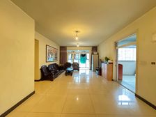 此房格局 楼层好 采光充足 近商圈