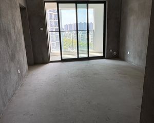 河滨景苑3室2厅2卫南朝向268.0万元/套出售