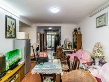 主卧朝南,一梯两户,小区中心位置,近地铁