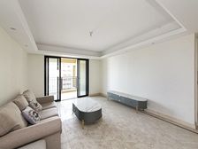 新城公馆荣域 4室2厅 精装修