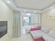 小户型 一房改全明两房 业主诚心卖 楼层好 利用率高