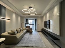 照母山香港置地约克郡汀兰 全新装修,楼栋朝向装修品质无瑕疵。