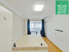 凤城路104弄,南北通2房,采光好,97年原建,看房有钥匙。