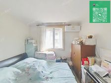 新上精品一室户,中间楼层,房东置换,诚意出售