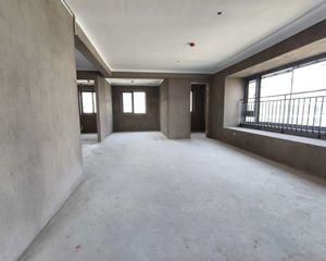 新月河滨4室2厅2卫南朝向255.0万元/套出售