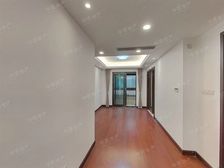 电梯房,大两房,环境优美,居家装修
