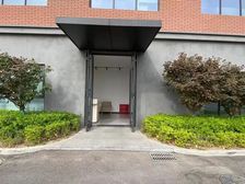 东五环边上 东方汇谷产业园 一层独立门头 精装拎包办公有班车