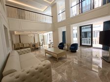 盛世天城二期联排别墅,全新装修未住,实用500多平带院子