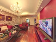 东湖+宋中,出门就是印象城宝龙,口就在小区门口