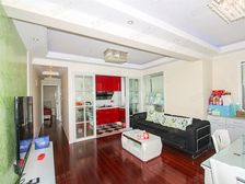 2013年 品质小区+背靠大润发超市+紧临12号线宁国路