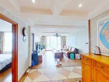 客户0.5%6居顶层电梯复式,徽派建筑精装修,一梯一户,