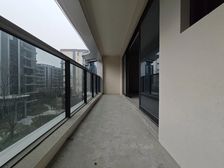 江北 北滨路 横厅板式洋房 全看中庭 朝南 全玻璃幕墙