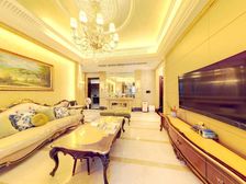 悦峰 精装自住 万达旁 地段好 视野开阔 南西北三阳台