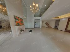 挑空6.8米,大花园,重新二次装修过的,复式户型