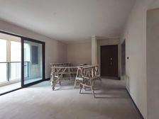 大渡口区 龙湖焕城云曜 三房 108万