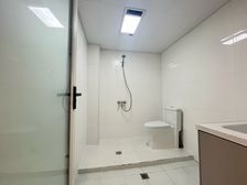 步行街旁,新山村站旁现代装修三房