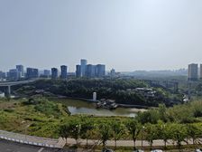 可以香港置地 何必将就 云山岳江景洋房 出门三地铁近商圈