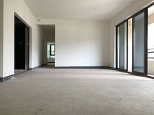 0 南岸区 荣盛华府二期 四房 132万
