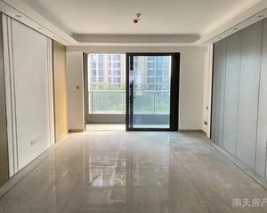 融创逸树4室2厅3卫南北朝向638.0万元/套出售