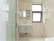 南北通透万达文旅新城(揽湖苑C区)3室2厅